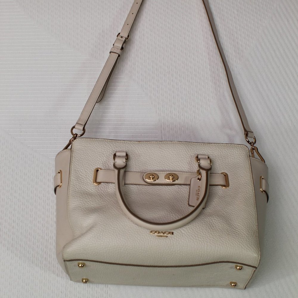 Vintage Coach Cream Pebble Leather Crossbody Purse (EUC)